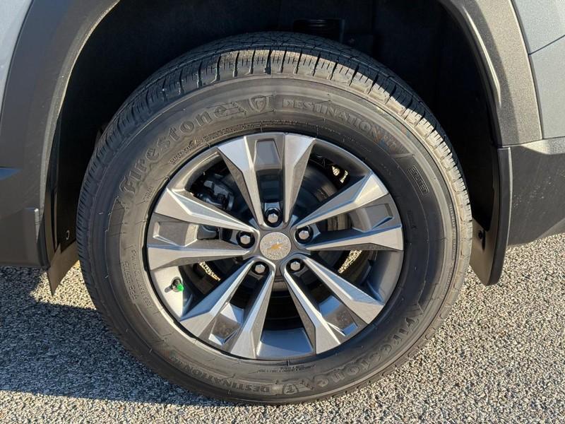 new 2026 Chevrolet Equinox car, priced at $27,620