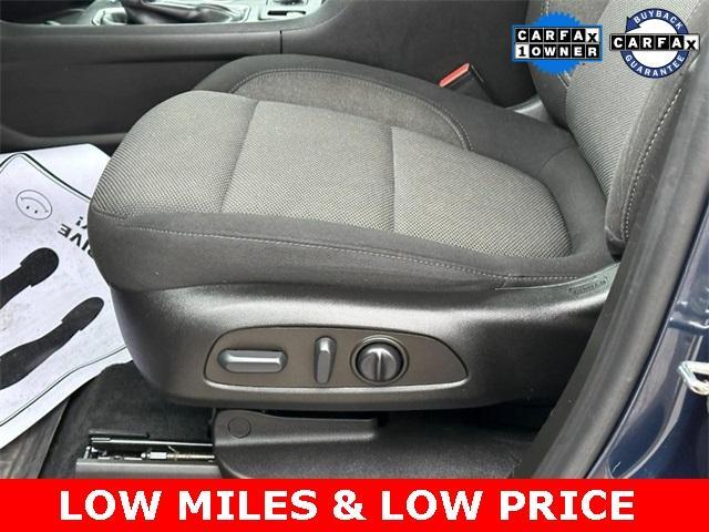 used 2022 Chevrolet Traverse car, priced at $27,712