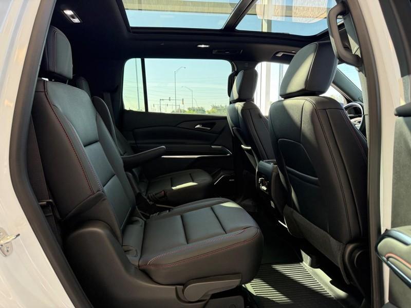 new 2026 Chevrolet Traverse car, priced at $53,873