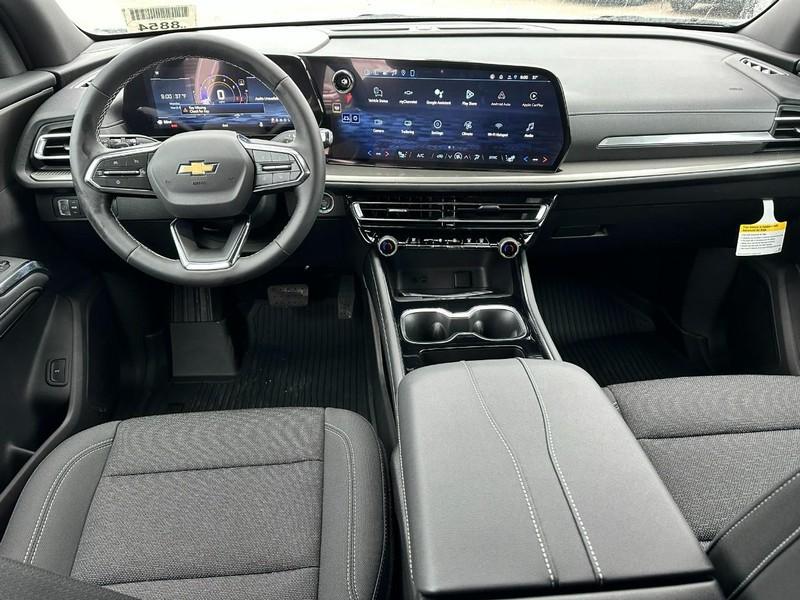 new 2026 Chevrolet Traverse car, priced at $38,135