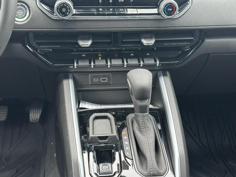 new 2026 Chevrolet Colorado car, priced at $31,400