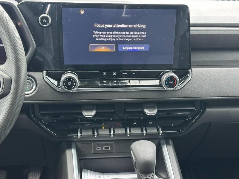 new 2026 Chevrolet Colorado car, priced at $31,400