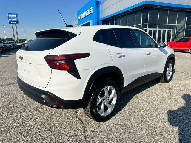 used 2025 Chevrolet Trax car, priced at $22,412