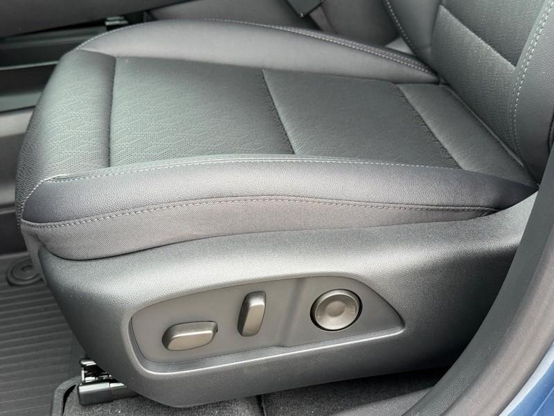 new 2026 Chevrolet Equinox car, priced at $30,555