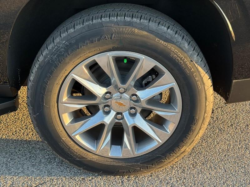 new 2026 Chevrolet Suburban car, priced at $81,080