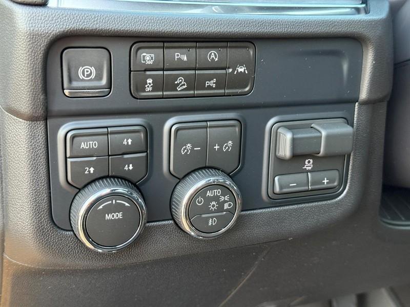 new 2026 Chevrolet Suburban car, priced at $81,080