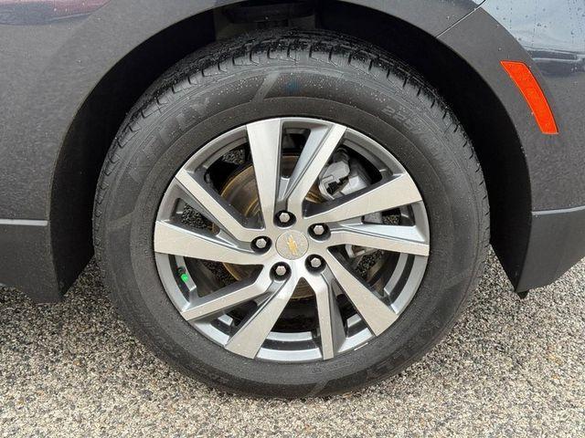 used 2023 Chevrolet Equinox car, priced at $25,412