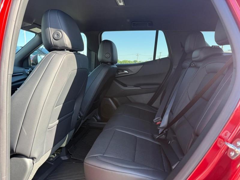 new 2026 Chevrolet Equinox car, priced at $32,305