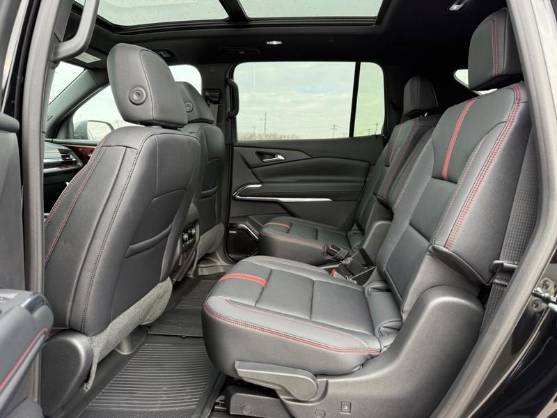 new 2026 Chevrolet Traverse car, priced at $54,070