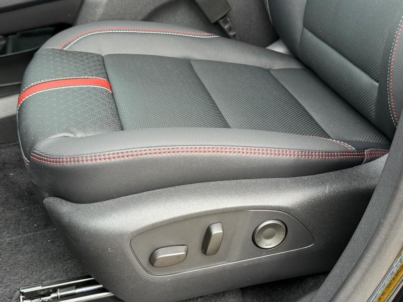 new 2026 Chevrolet Traverse car, priced at $54,070