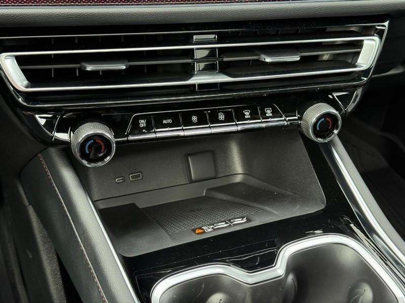 new 2026 Chevrolet Traverse car, priced at $54,070