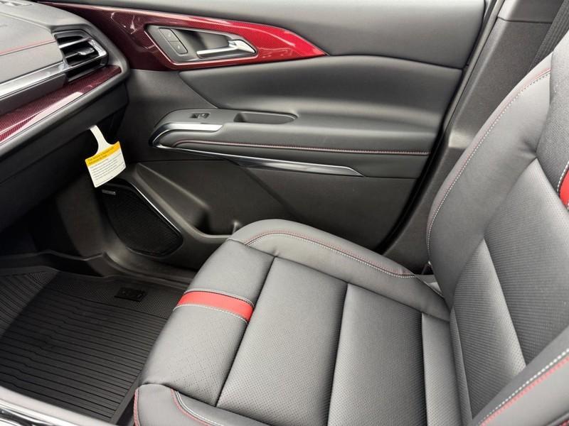 new 2026 Chevrolet Traverse car, priced at $54,070