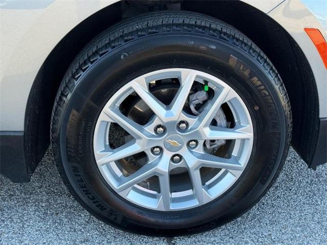 used 2024 Chevrolet Equinox car, priced at $24,812