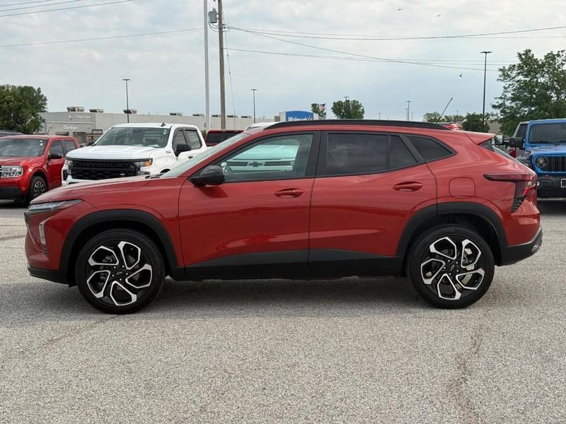used 2024 Chevrolet Trax car, priced at $22,812