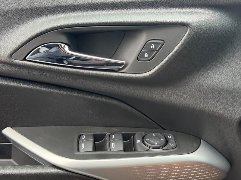 new 2026 Chevrolet Trax car, priced at $25,578