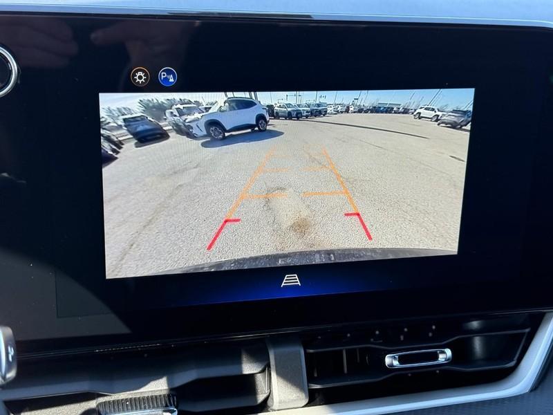 new 2026 Chevrolet Equinox car, priced at $27,645