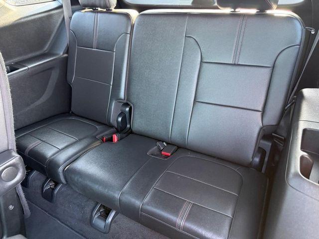 used 2023 Chevrolet Traverse car, priced at $43,189