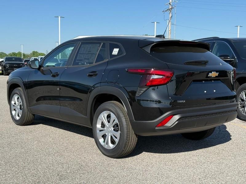 new 2026 Chevrolet Trax car, priced at $22,888