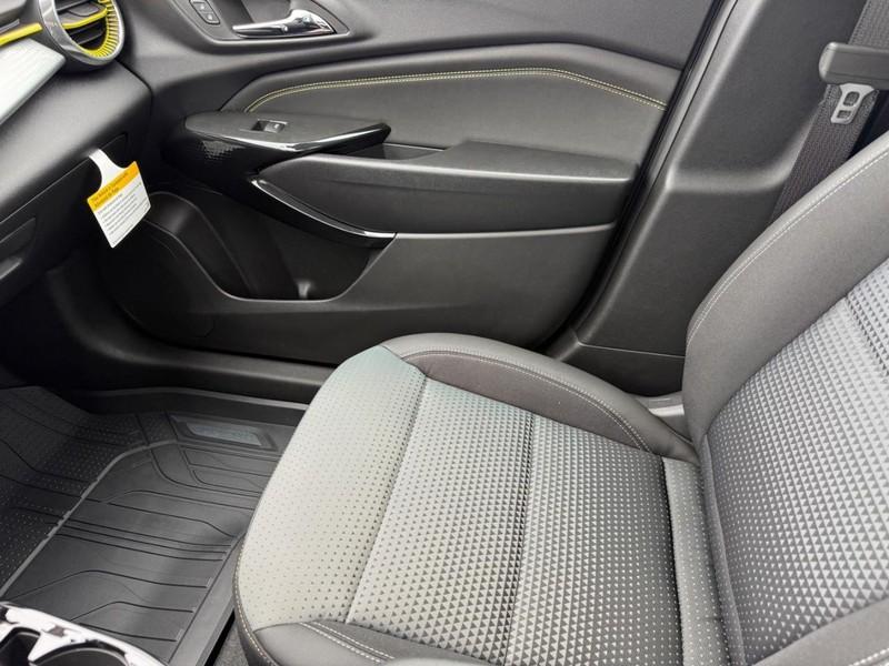 new 2026 Chevrolet Trax car, priced at $25,318