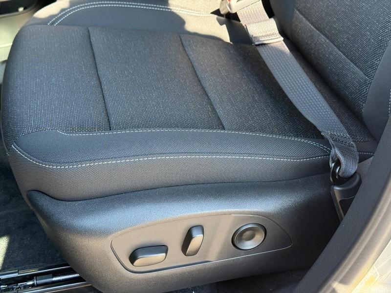 new 2026 Chevrolet Traverse car, priced at $38,348