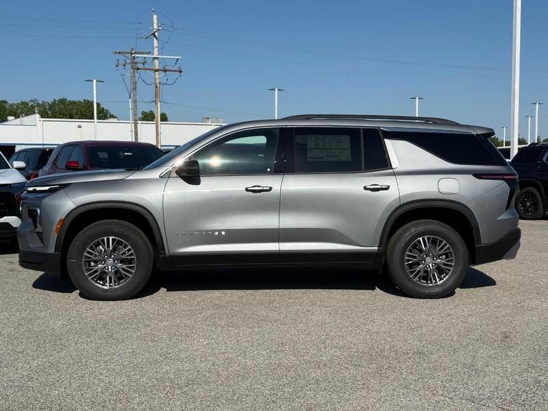 new 2026 Chevrolet Traverse car, priced at $38,348