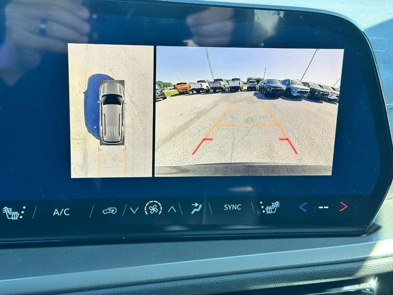 new 2026 Chevrolet Traverse car, priced at $39,573