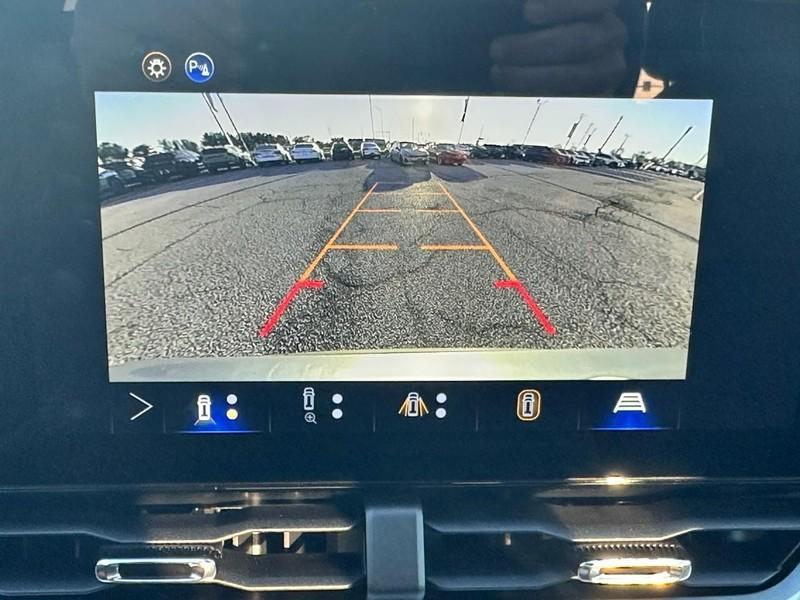 new 2026 Chevrolet Equinox car, priced at $30,555