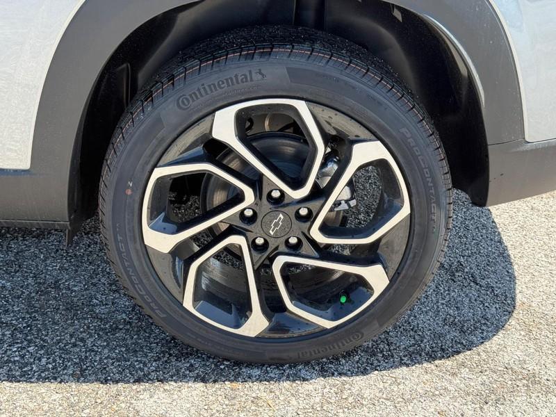 new 2026 Chevrolet Trax car, priced at $27,905