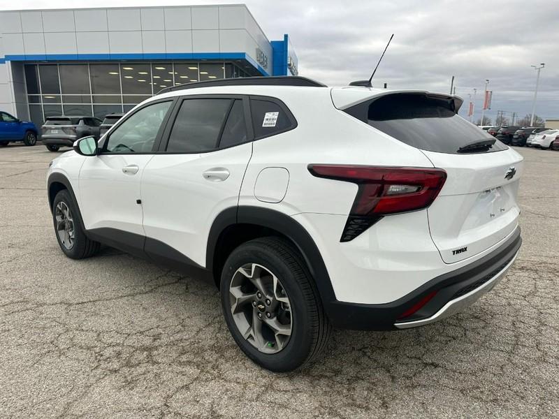 new 2026 Chevrolet Trax car, priced at $23,485