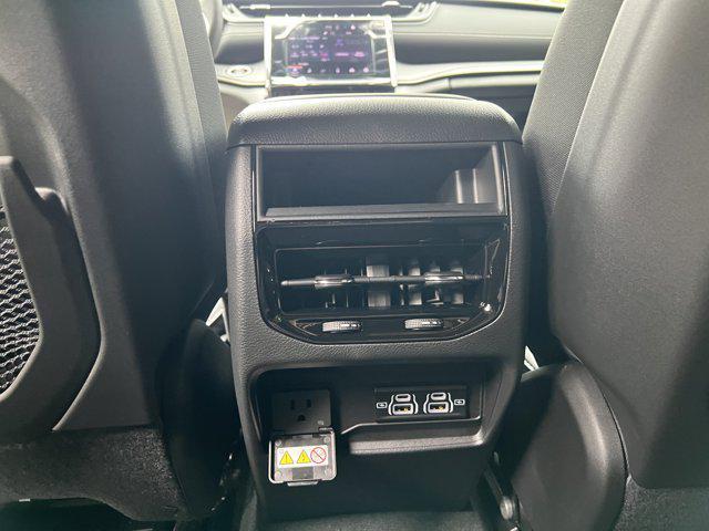 new 2025 Jeep Grand Cherokee car, priced at $47,225