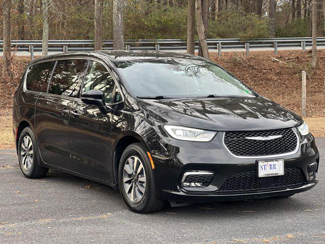 used 2022 Chrysler Pacifica Hybrid car, priced at $25,949