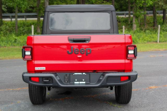 new 2025 Jeep Gladiator car, priced at $45,850