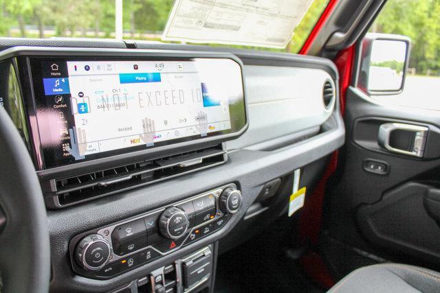 new 2025 Jeep Gladiator car, priced at $45,850