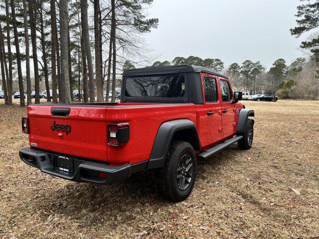 new 2025 Jeep Gladiator car, priced at $45,620