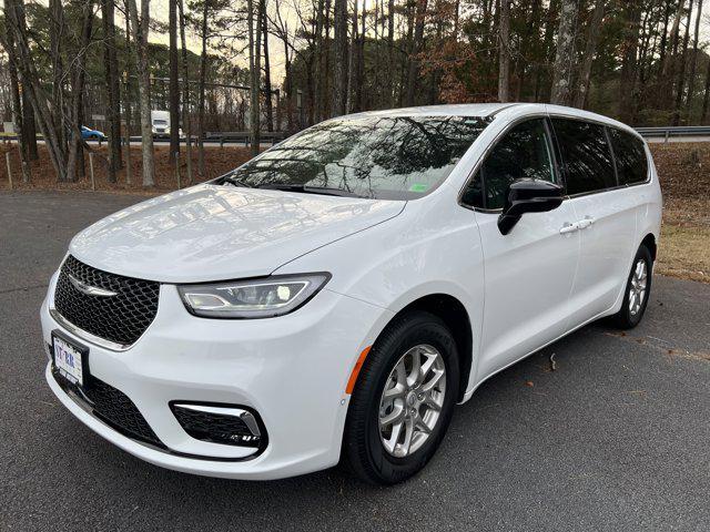 used 2026 Chrysler Pacifica car, priced at $38,487
