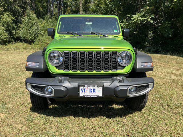 new 2025 Jeep Gladiator car, priced at $45,485