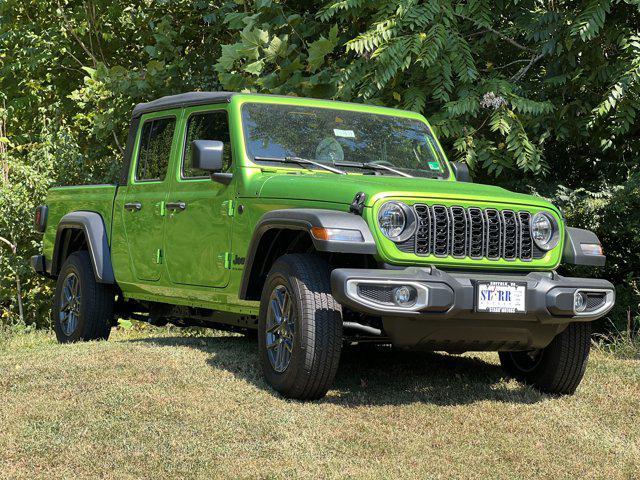 new 2025 Jeep Gladiator car, priced at $45,485