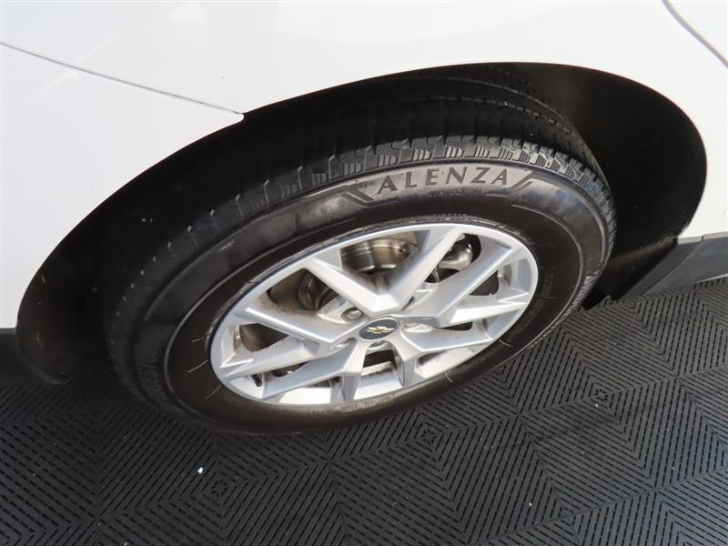 used 2023 Chevrolet Equinox car, priced at $19,495
