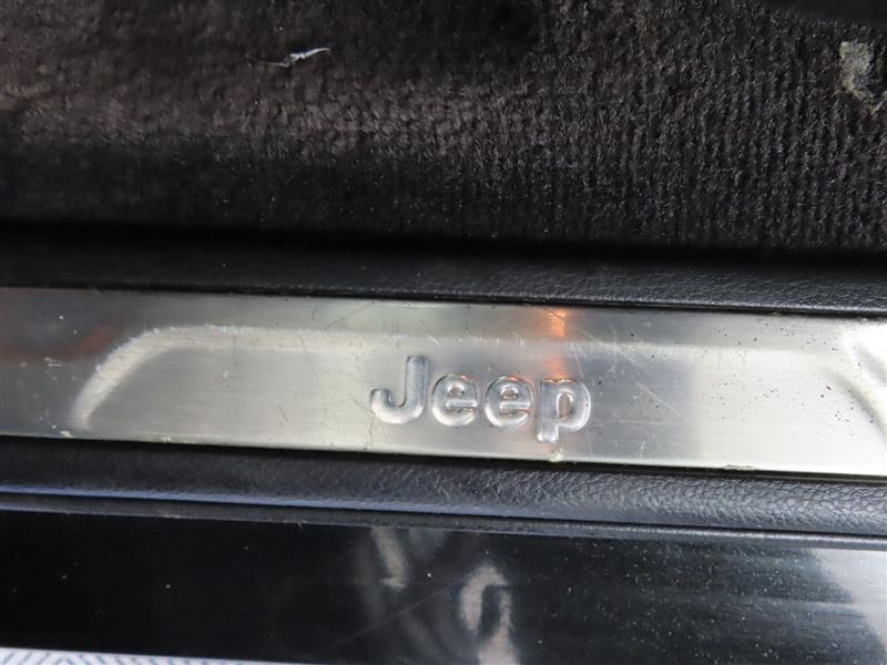 used 2016 Jeep Grand Cherokee car, priced at $15,495