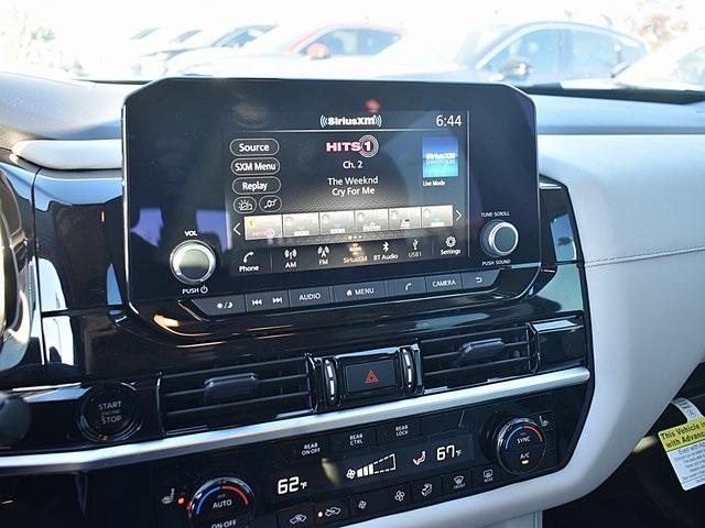 new 2025 Nissan Pathfinder car, priced at $38,980