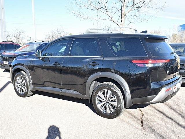 new 2025 Nissan Pathfinder car, priced at $43,485