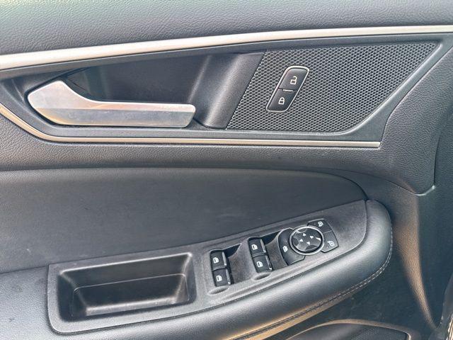 used 2024 Ford Edge car, priced at $25,896