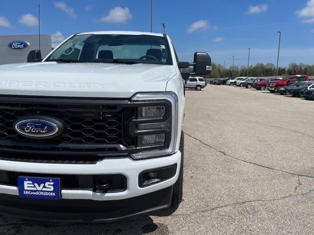 new 2025 Ford F-350 car, priced at $48,998