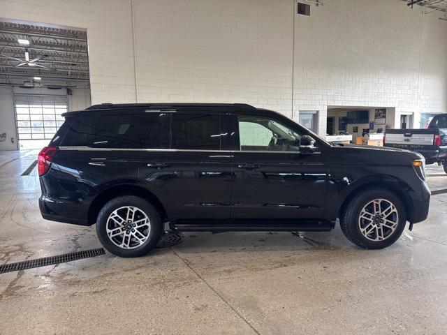 used 2025 Ford Expedition car, priced at $57,317