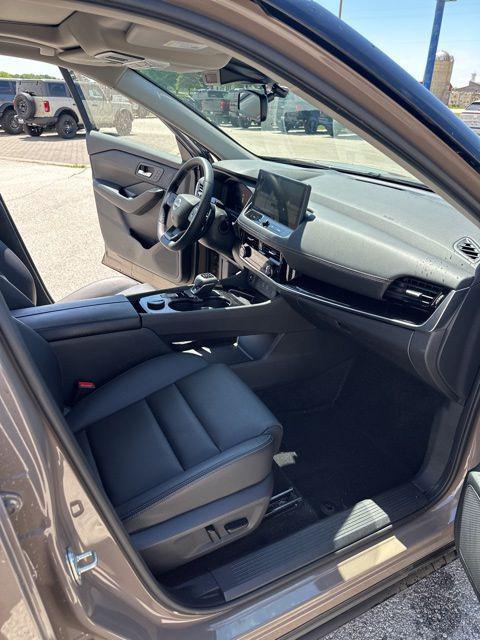 used 2025 Nissan Rogue car, priced at $32,920