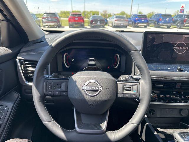 used 2025 Nissan Rogue car, priced at $32,920