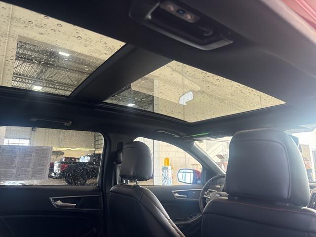 used 2024 Ford Edge car, priced at $31,568