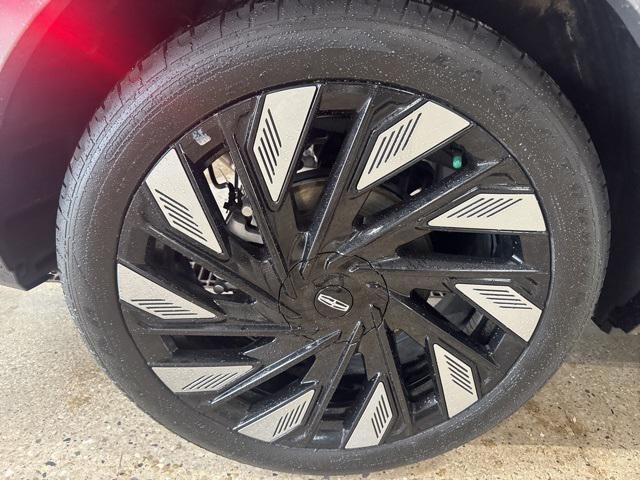 used 2024 Lincoln Nautilus car, priced at $51,560