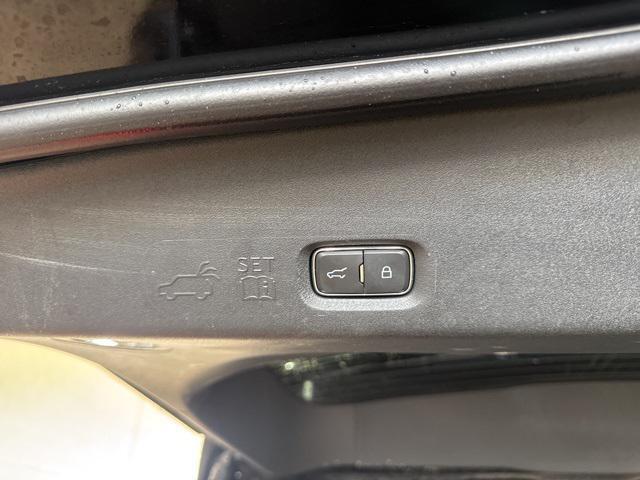 used 2025 Ford Expedition car, priced at $60,896