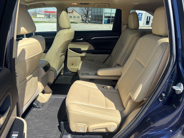 used 2016 Toyota Highlander car, priced at $14,898